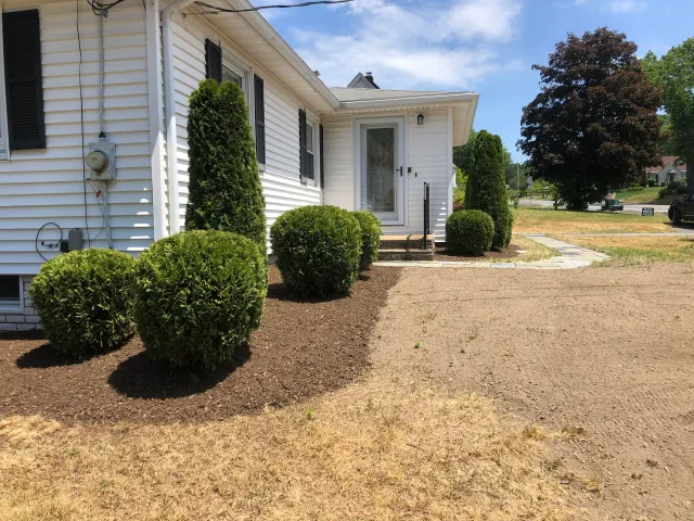 Mulch and Lawn Install South Hadley, MA