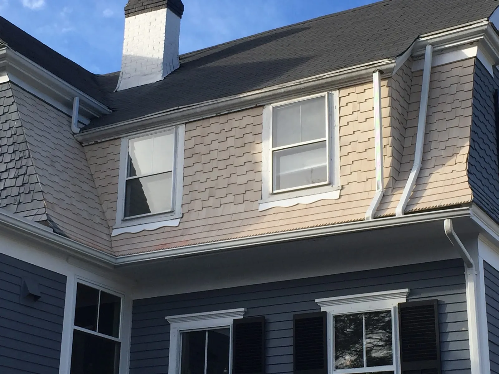 Robert Roofing and Gutters, Inc.
