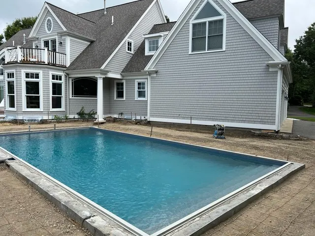 vinyl liner installation