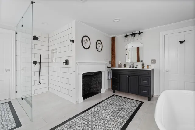 Kai Creations - Bathrooms & Basements work photo