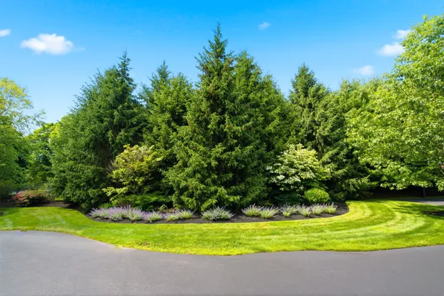work photo from piscataqualandscaping.com