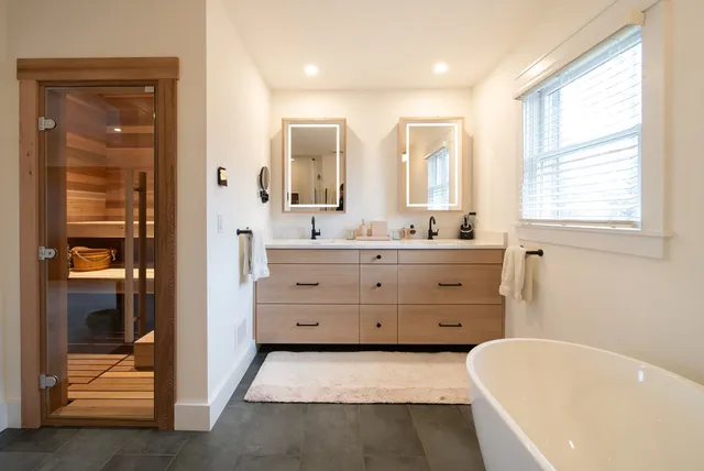 Ocean View Interior Reno76