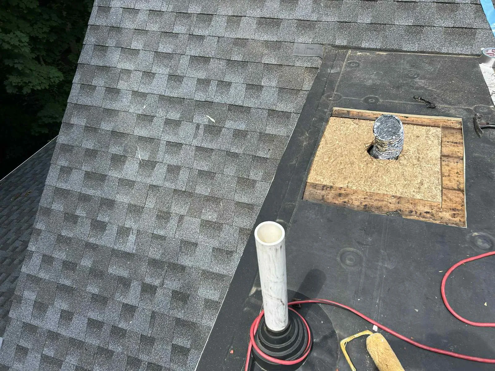 Solis Remodeling Inc.roofing siding seamless gutters Lynn Massachusetts