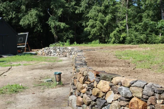 retaining_wall.JPG