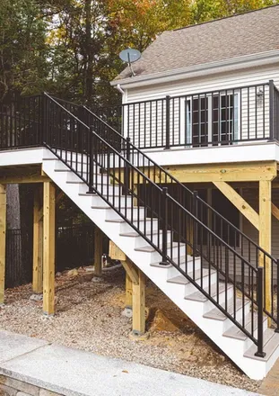 work photo from sundazedecksllc.com