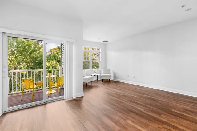 Jenny Cheung - eXp Realty work photo