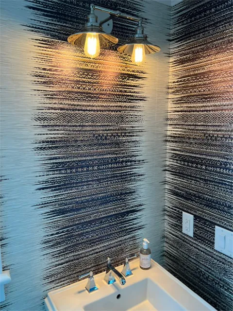 work photo from burnetterwallpaperandpainting.com