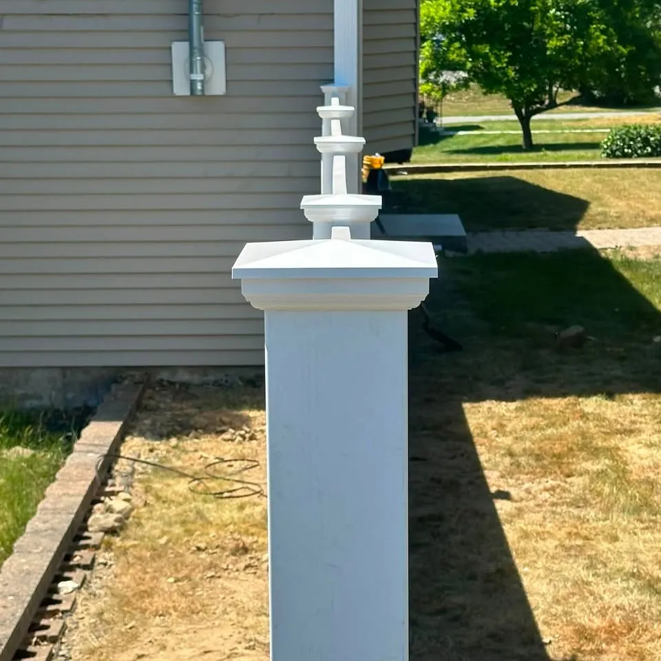 Vinyl fence post with decorative post cap