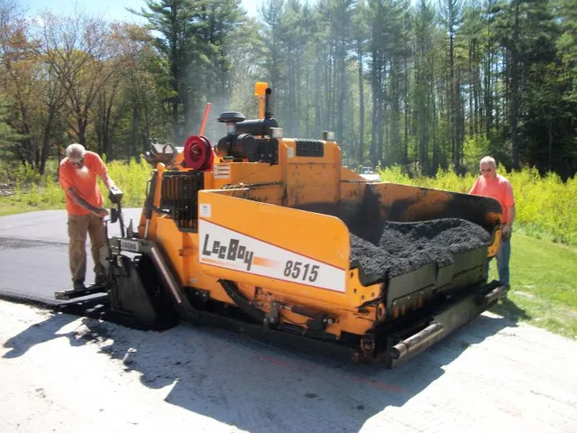 work photo from southernmainepavingandconstructioninc.com