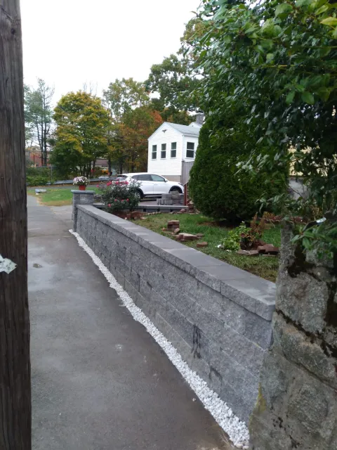 work photo from leonels-landscaping.com