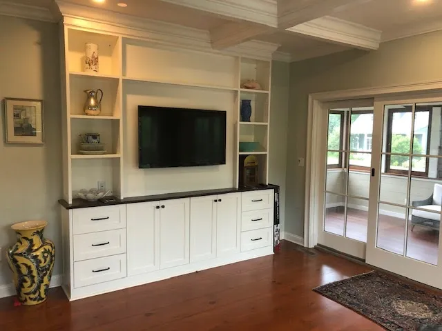Pope Cabinets and Closets