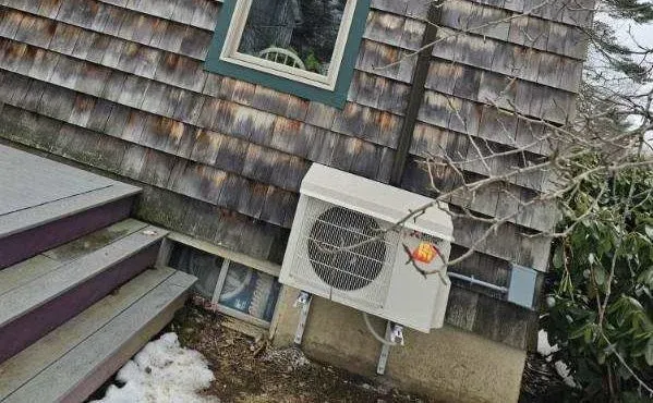 Maine+Heat+Pump+Installation.jpg