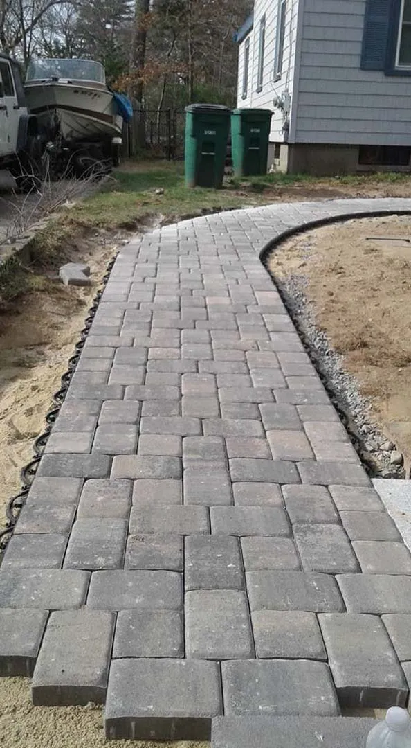 work photo from cmchardscapeandmasonry.com