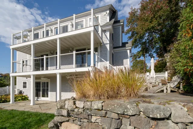 Multi-level deck with cable railing system in Southern Maine