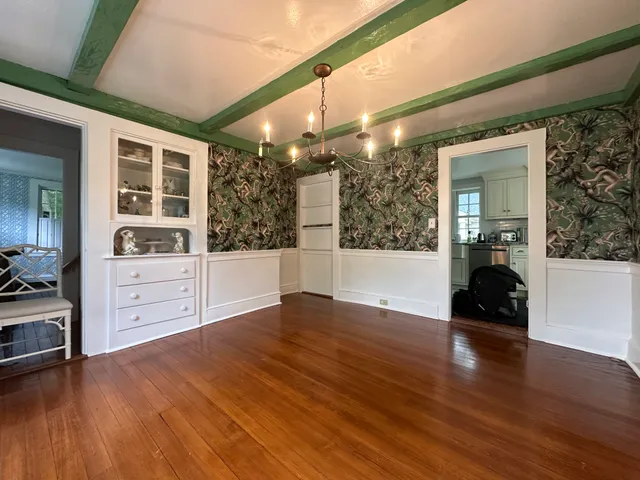 ROYAL PAINTING & WALLPAPER work photo