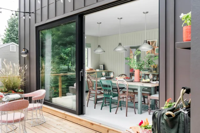 uo2020_kitchen-sliding-glass-door-from-porch-KB2A0959_h.jpg