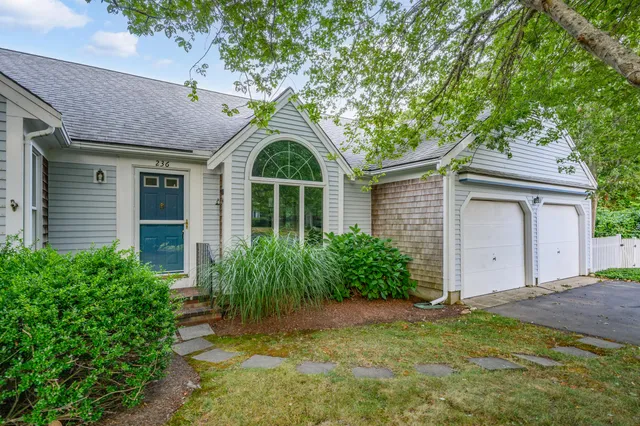 work photo from buyingsellingcapecod.com
