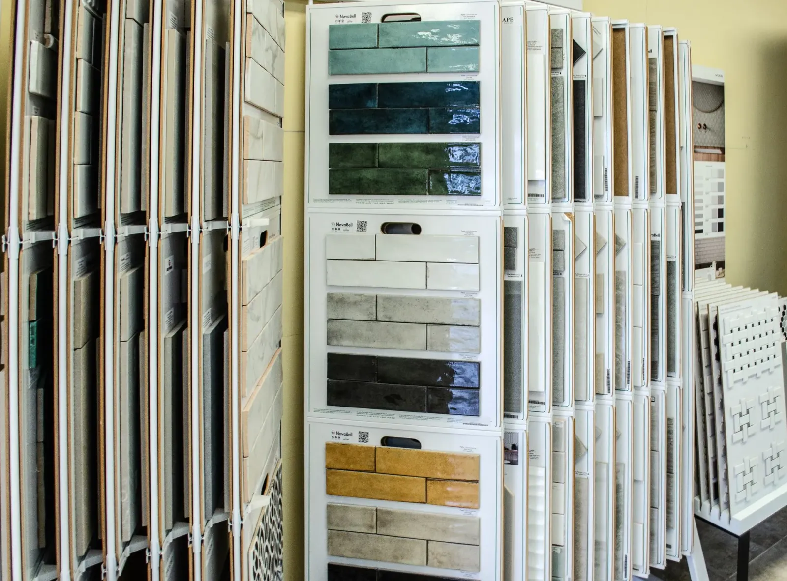there are many different types of tiles on display in this store