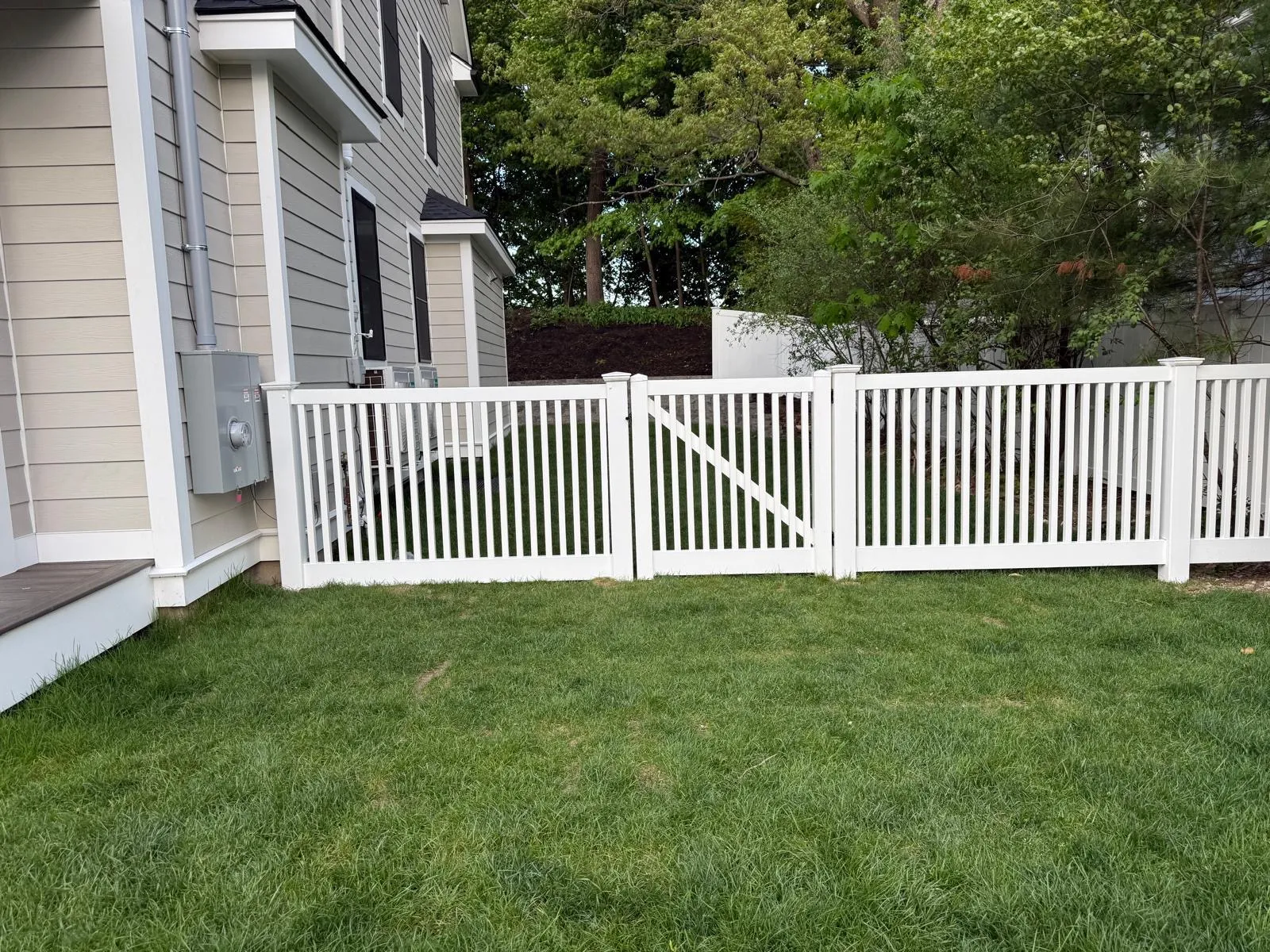 DM Fence Inc