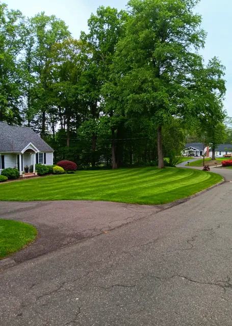 work photo from milfordqualitylandscaping.com