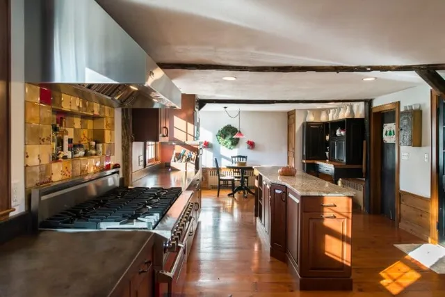 work photo from remodelnewengland.com