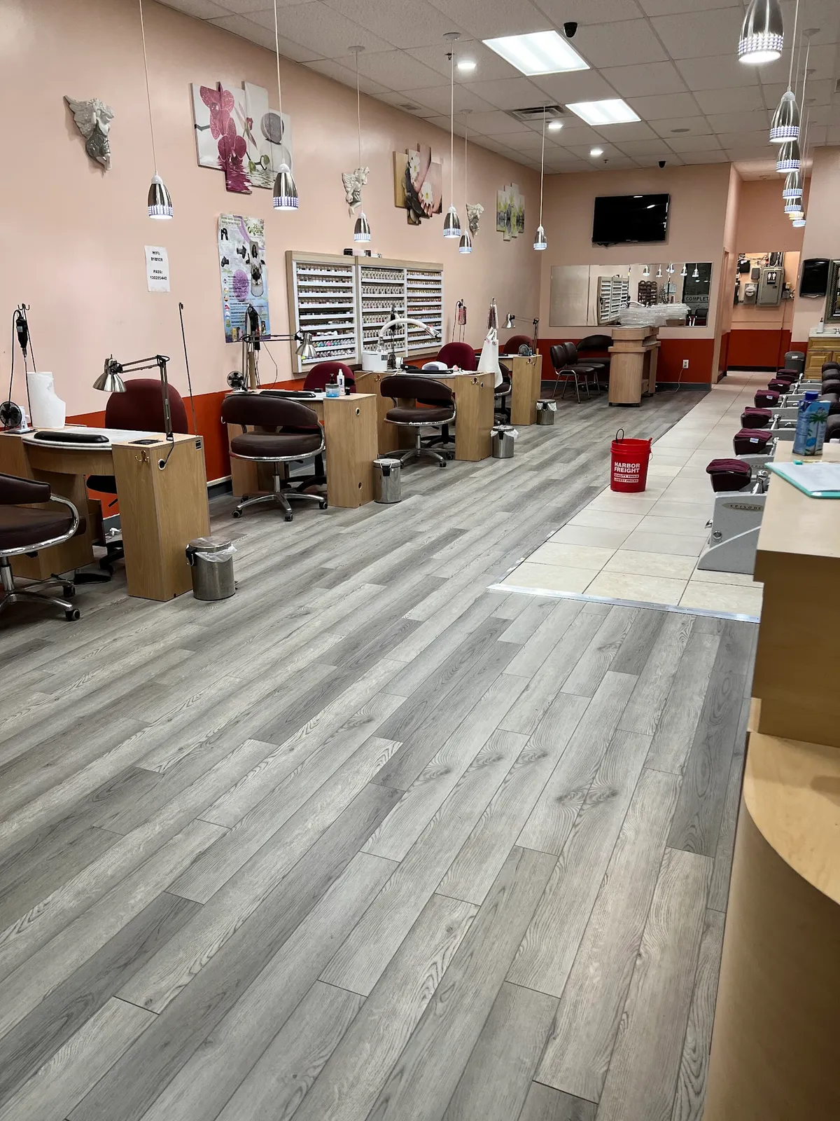 Elite Hardwood Floors