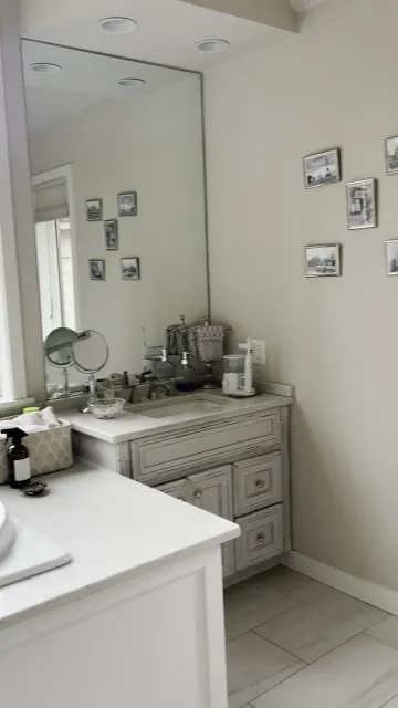 work photo from shinycleaningserv.com