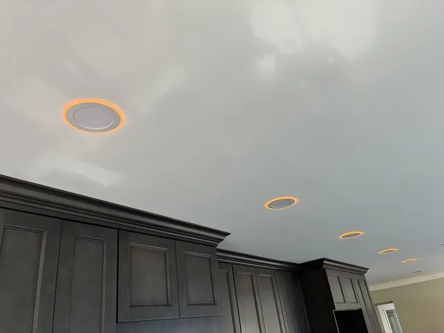 Kitchen recessed lighting with integrated night-light mode