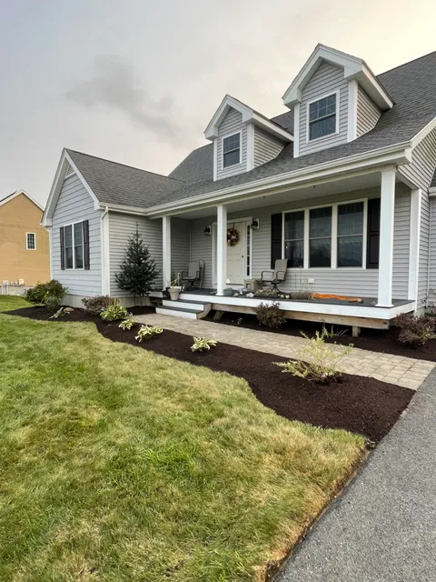 Dan's Highland Lawn Care work photo