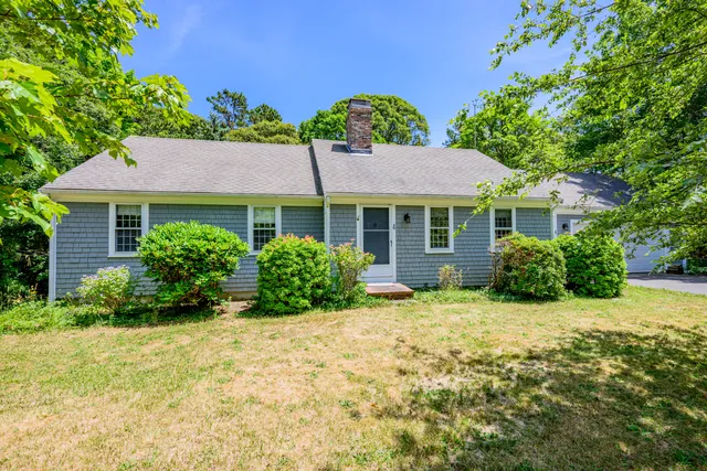 4 Baywood Drive