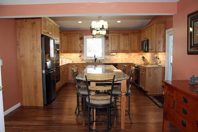 work photo from kdmkitchens.com