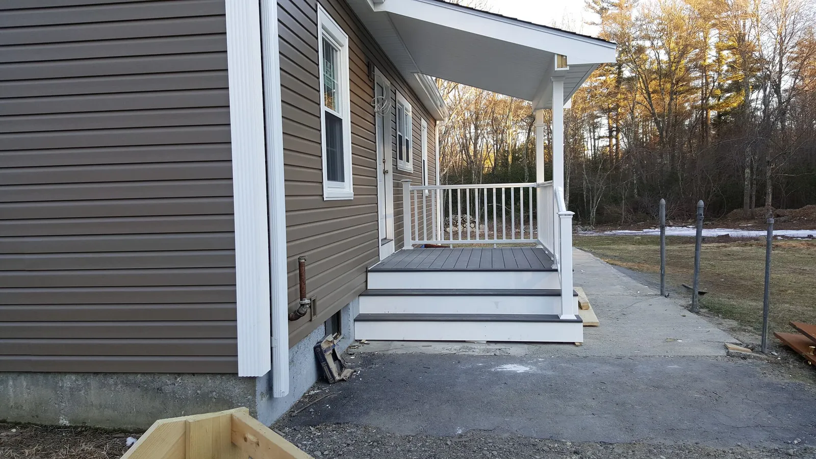 New composite deck and stairs built by Rumbay Construction