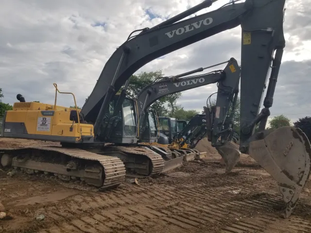 Excavation project taking place in connecticut prior to installing foundatio