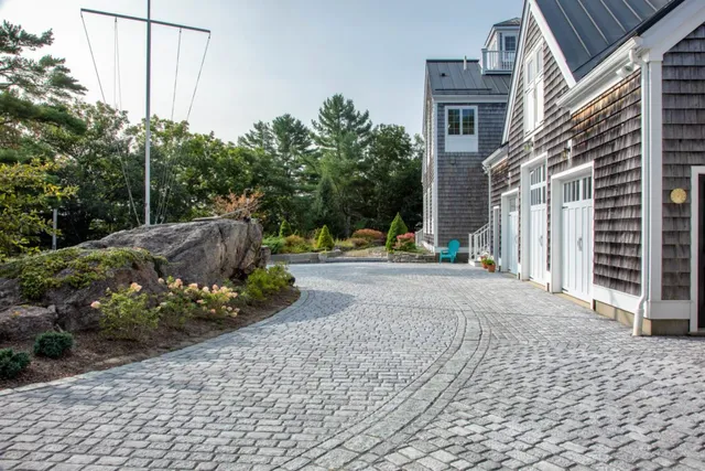 work photo from williecandsonslandscaping.com