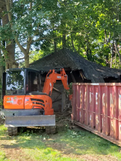 Chris's Junk Removal Demolition & Dumpster Service work photo