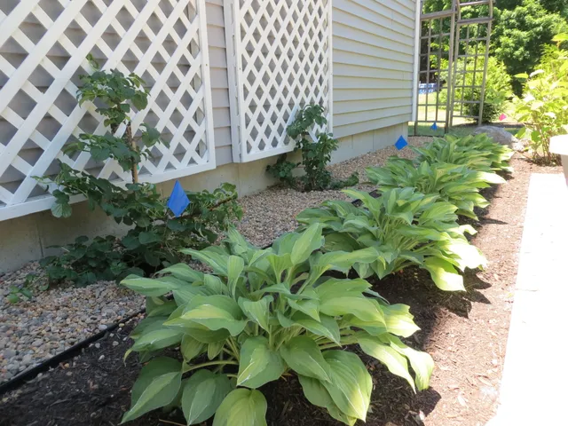 work photo from arrowheadlandscapecompany.com