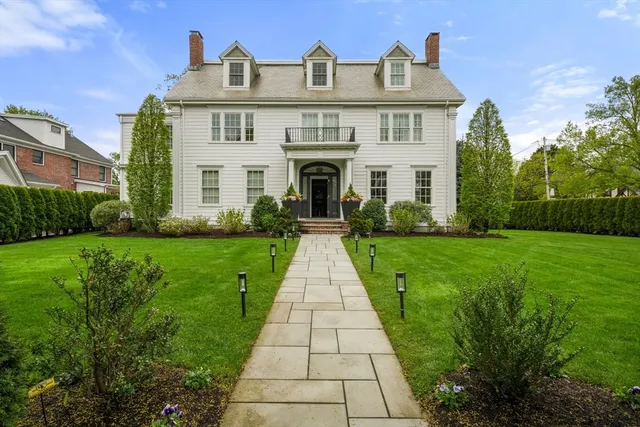 Center Steet Curb Appeal