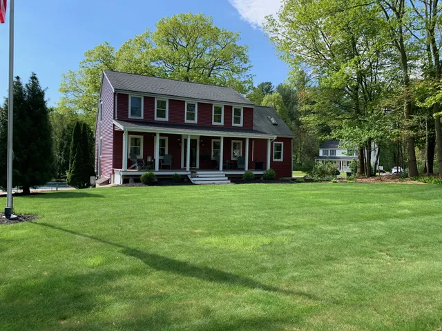 Carrier Turf Pros Lawn Fertilizing work photo