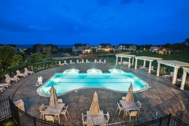 Seaside-at-Scituate_Clubhouse_Rear-Ext-Dusk_5_conversion1_920.jpg