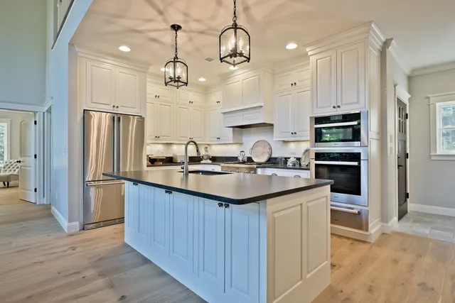 work photo from mainecohomes.com