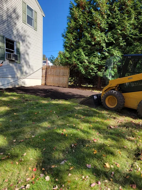 Lola's Landscape work photo