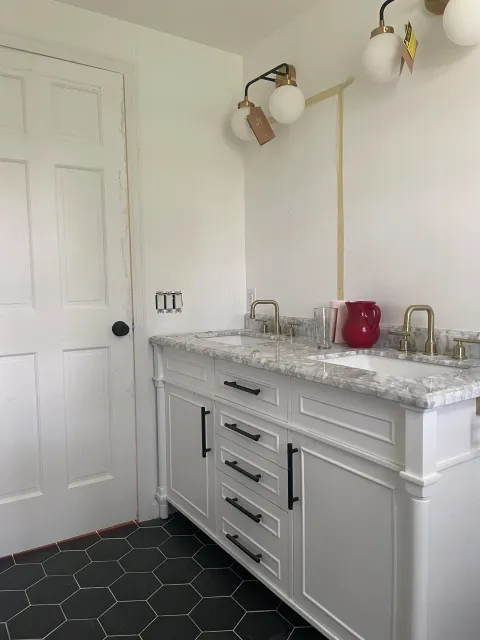 Custom bathroom.jpg