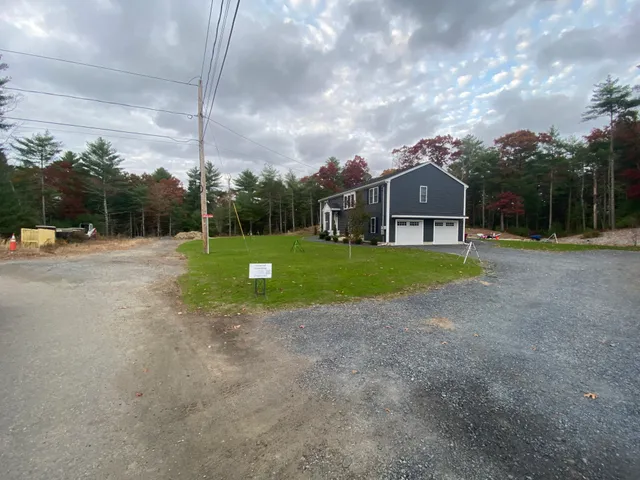 work photo from universalexcavatinghardscape.com