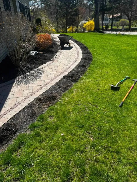 Paver Patio with Curved Design