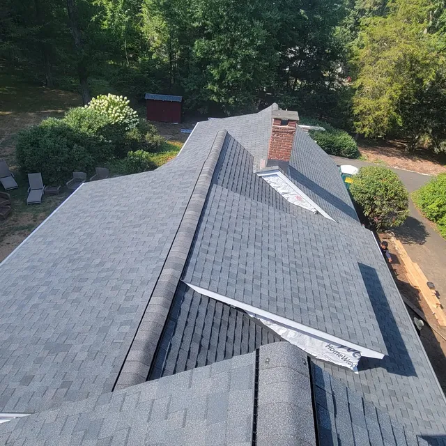 Calderón Roofing & Gutters LLC work photo