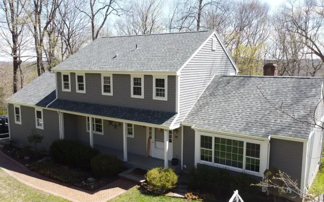 work photo from greenlandroofingsiding.com