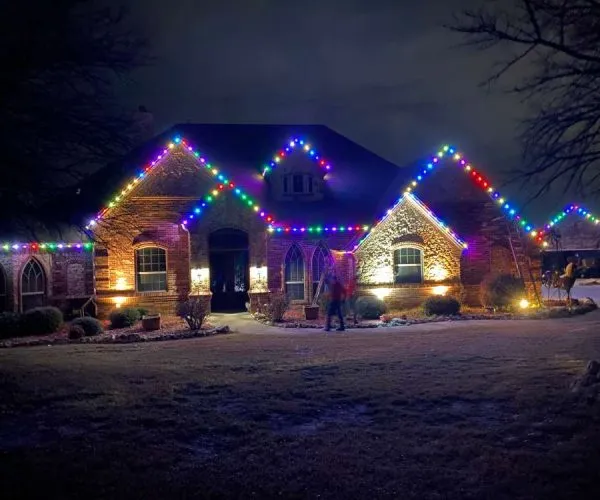 Permanent lighting christmas (1)