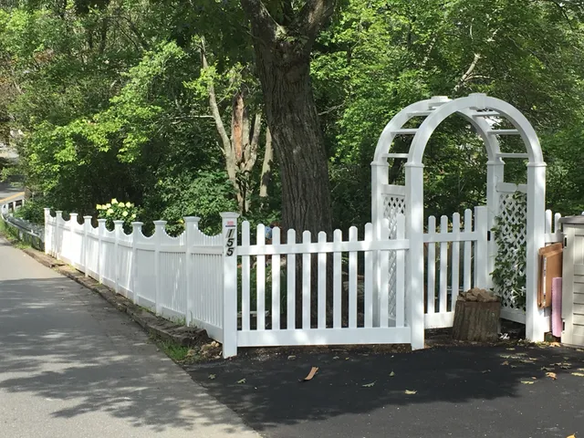 Maximum Quality Fence work photo
