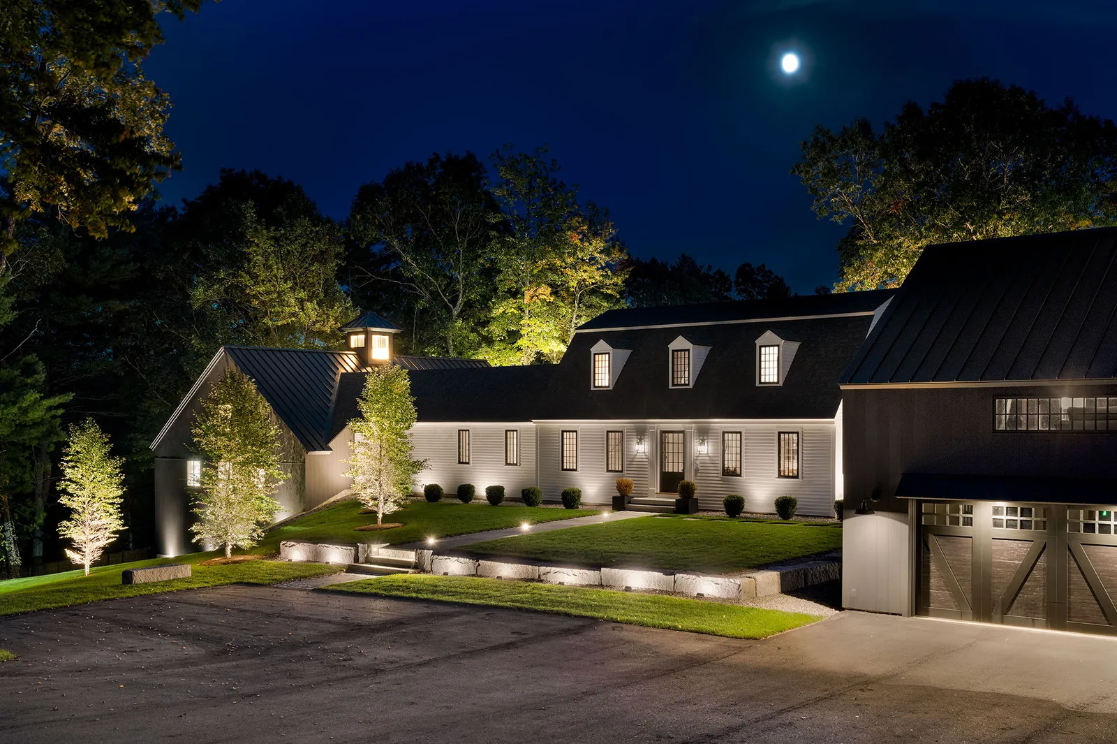 work photo from northernoutdoorlighting.com