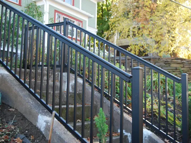 work photo from fitzgeraldfencesinc.com